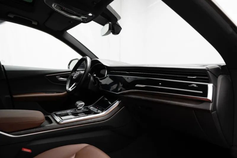 2021 Audi Q8 photo 4
