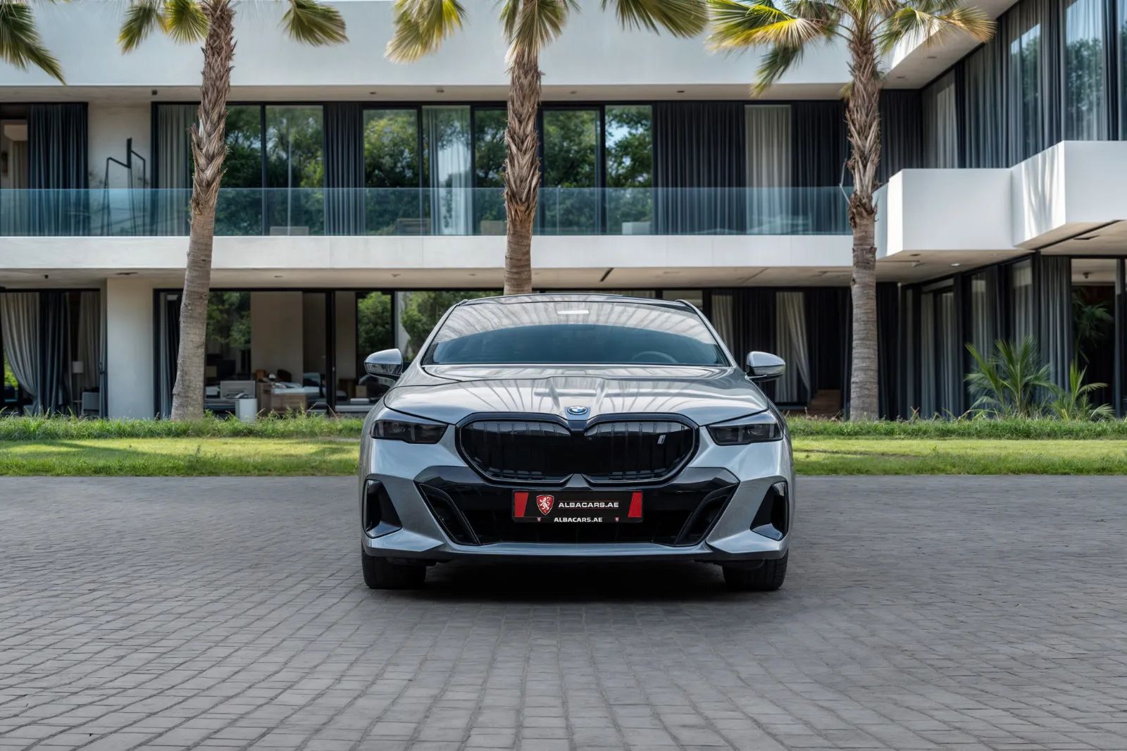 2024 BMW i5 photo 2