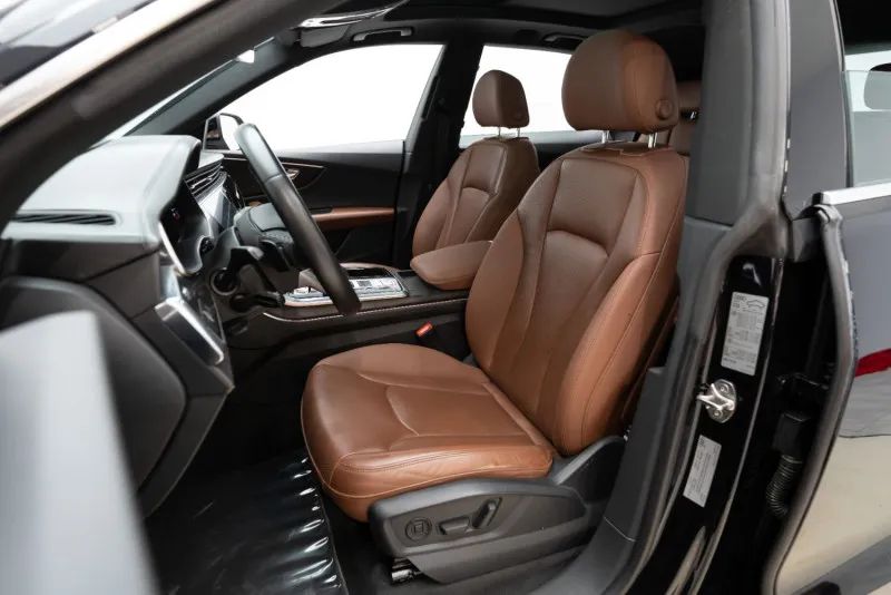 2021 Audi Q8 photo 3