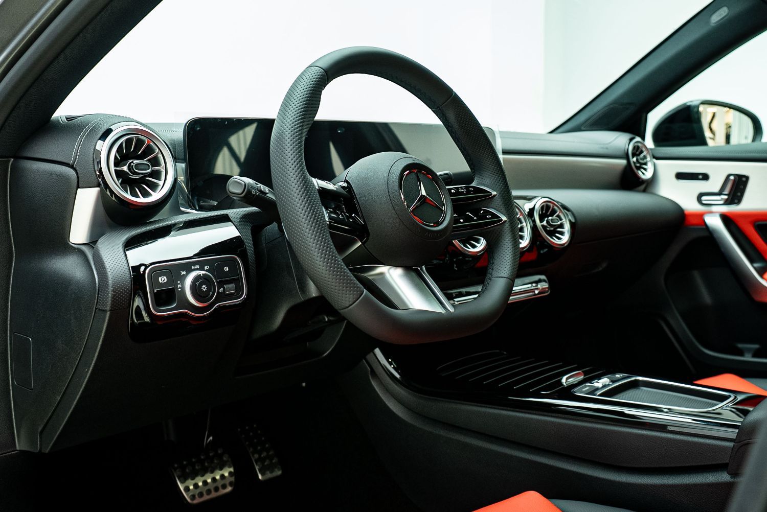 2025 Mercedes-Benz A-Class photo 5