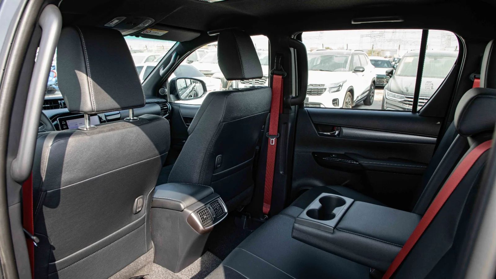2026 Toyota Hilux photo 4