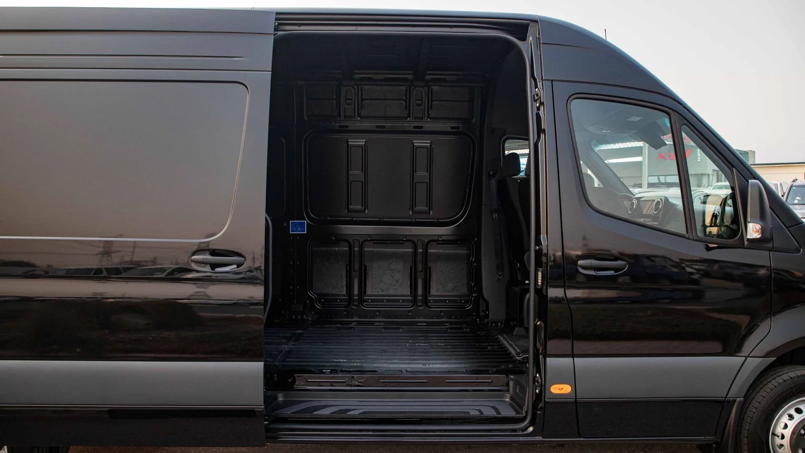 2026 Mercedes-Benz Sprinter 519 Extra Long photo 5