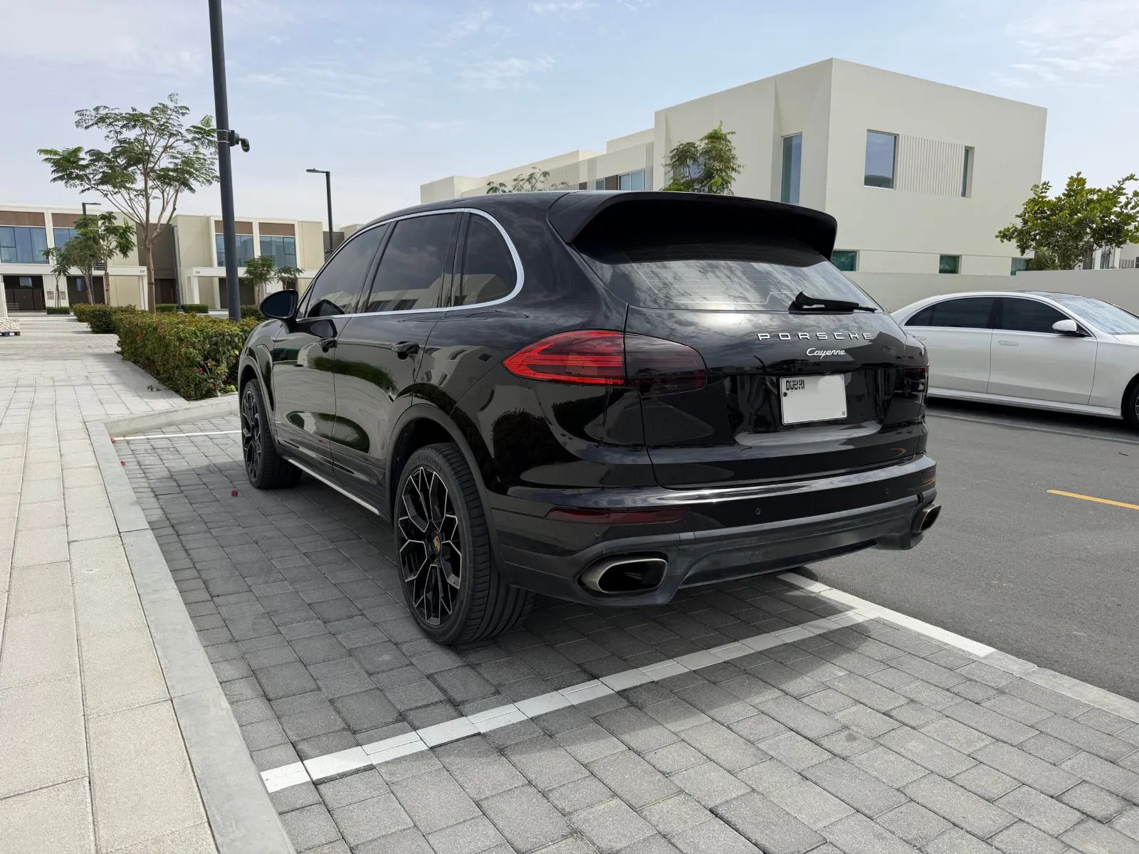 2016 Porsche Cayenne photo 4