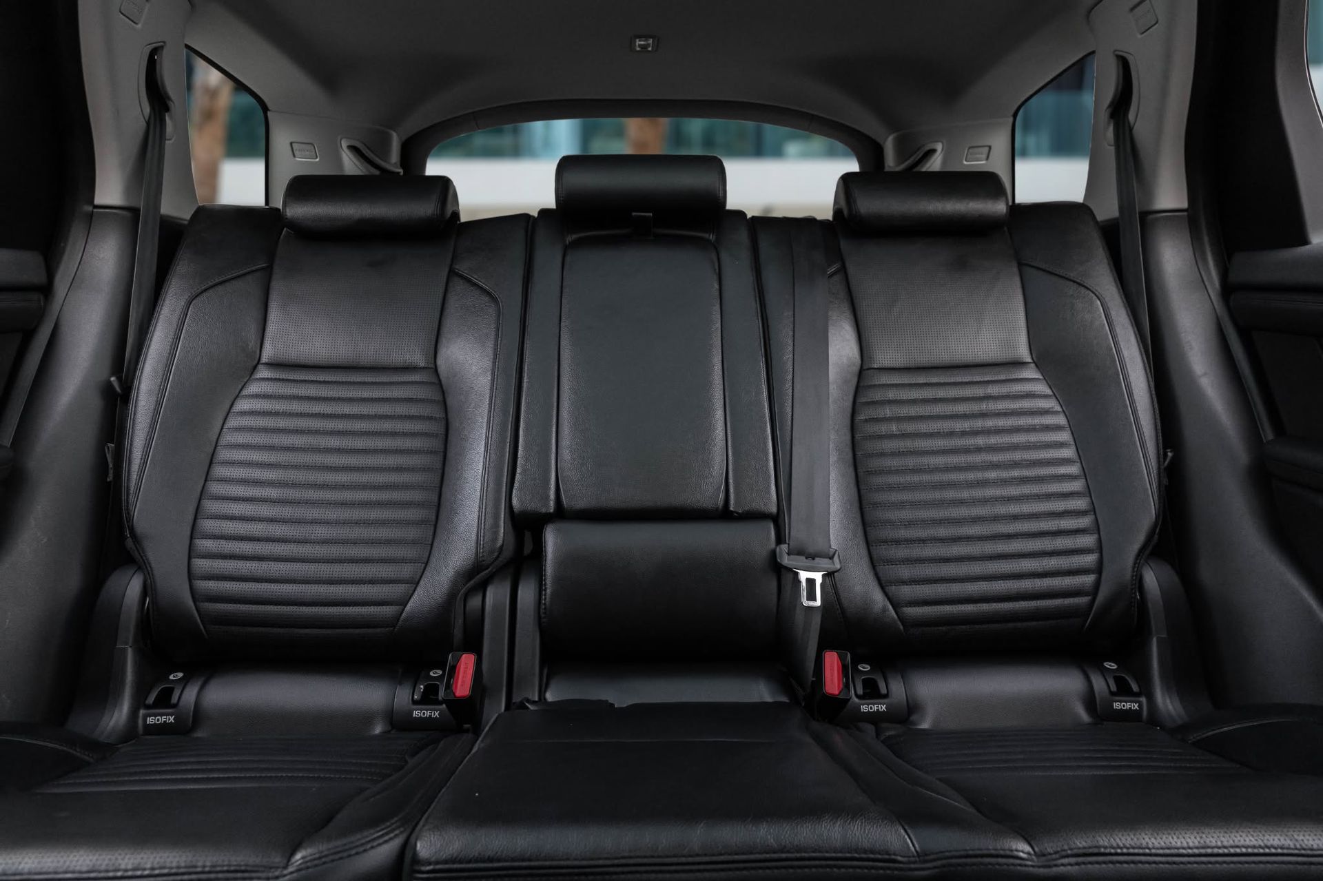 2020 Land Rover Discovery Sport photo 4