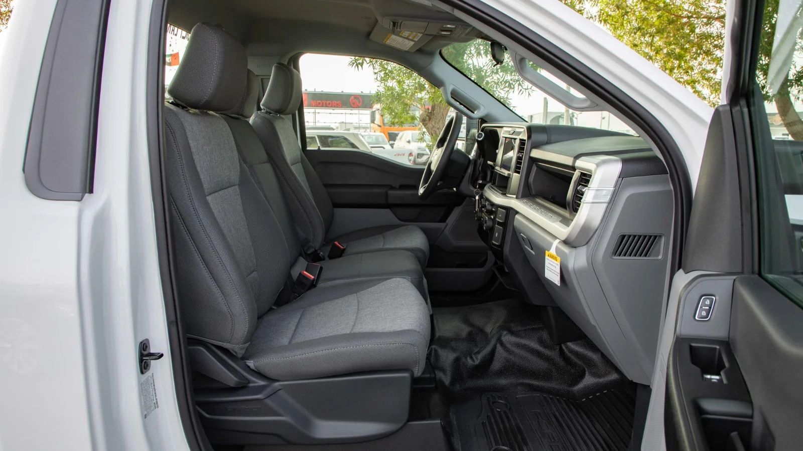 2024 Ford F-150 photo 3
