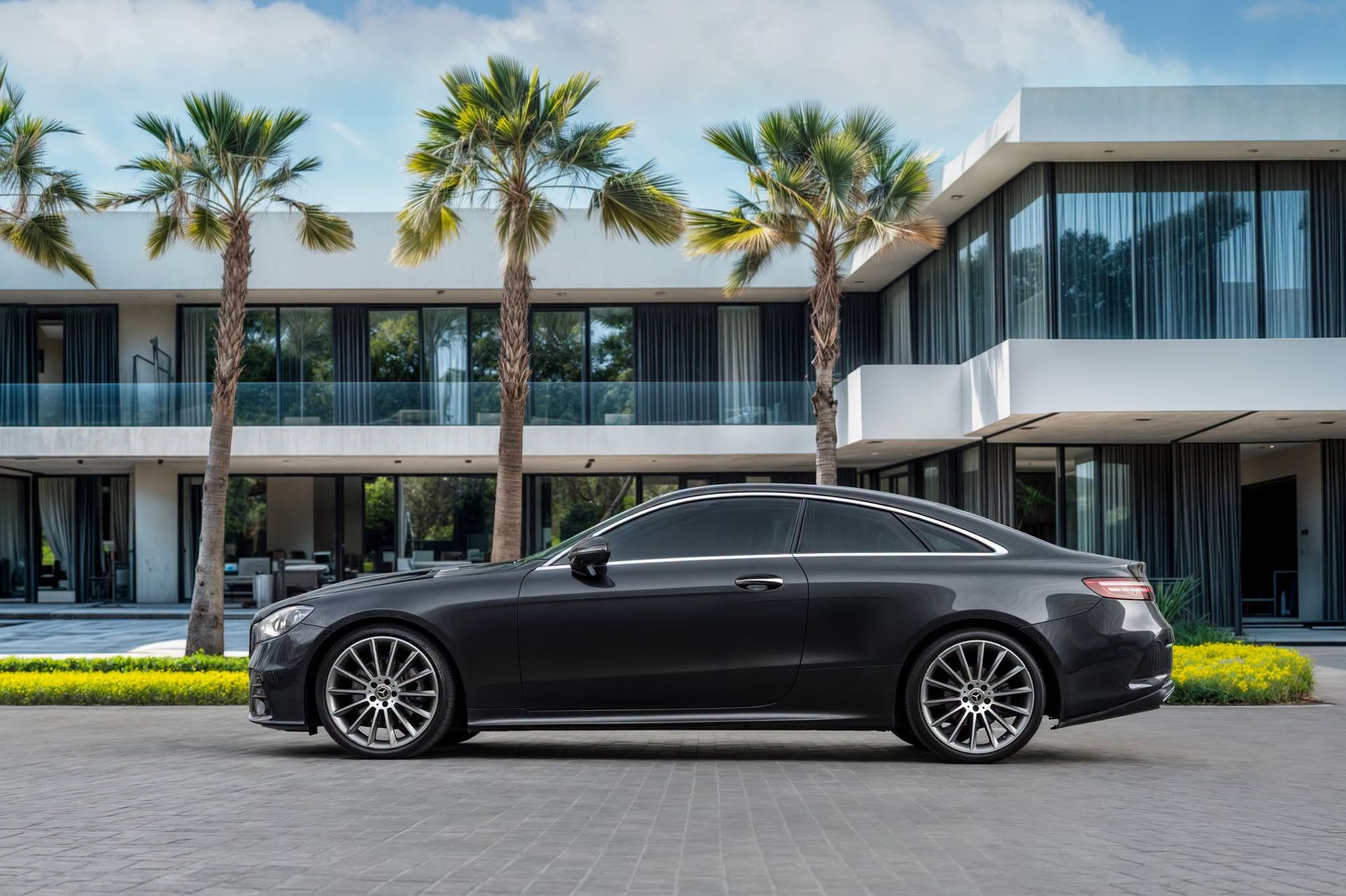 2021 Mercedes-Benz E200 photo 2