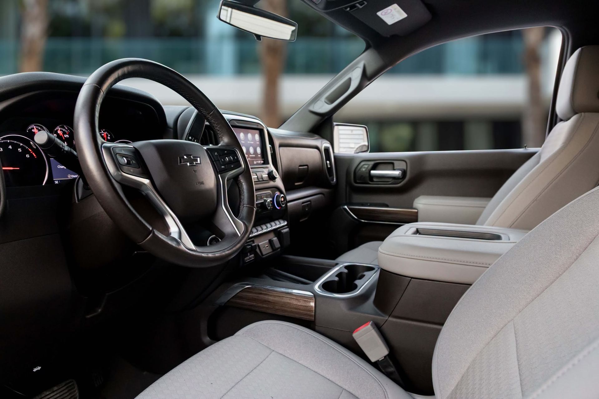 2021 Chevrolet Silverado photo 3