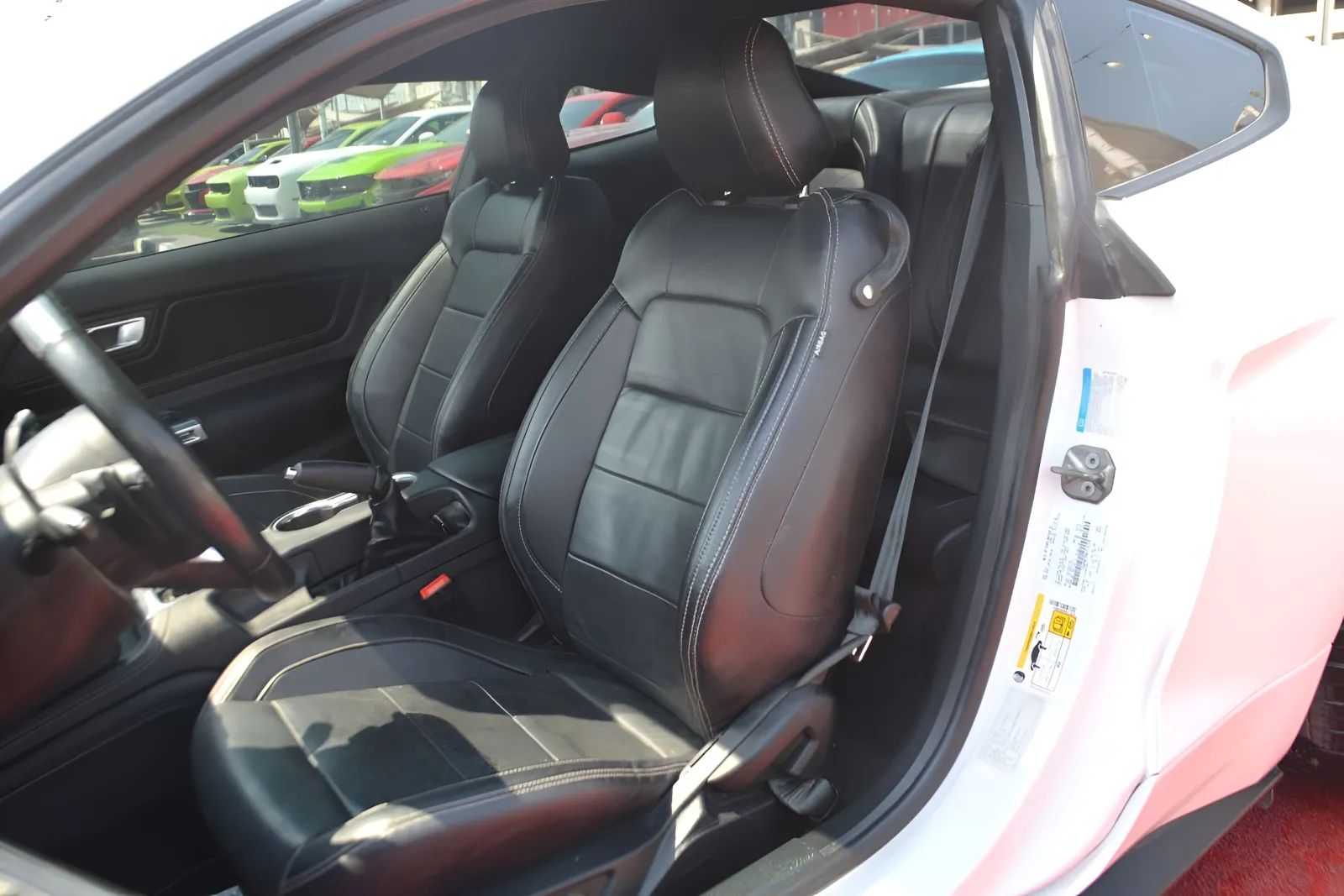 2021 Ford Mustang photo 4