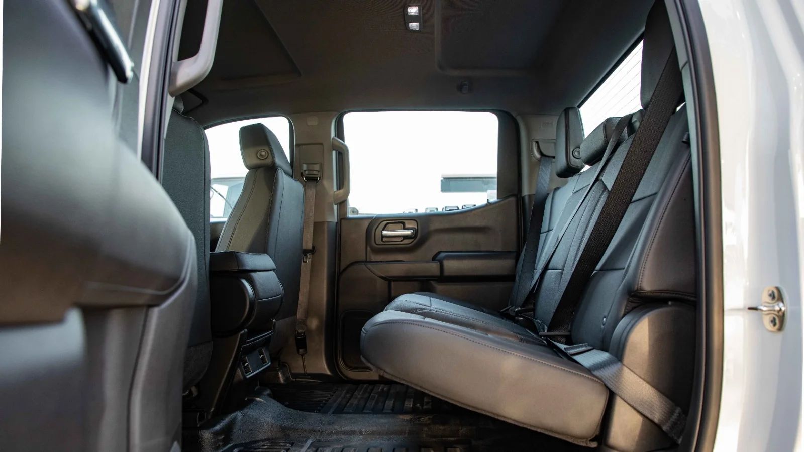 2025 Chevrolet Silverado photo 5