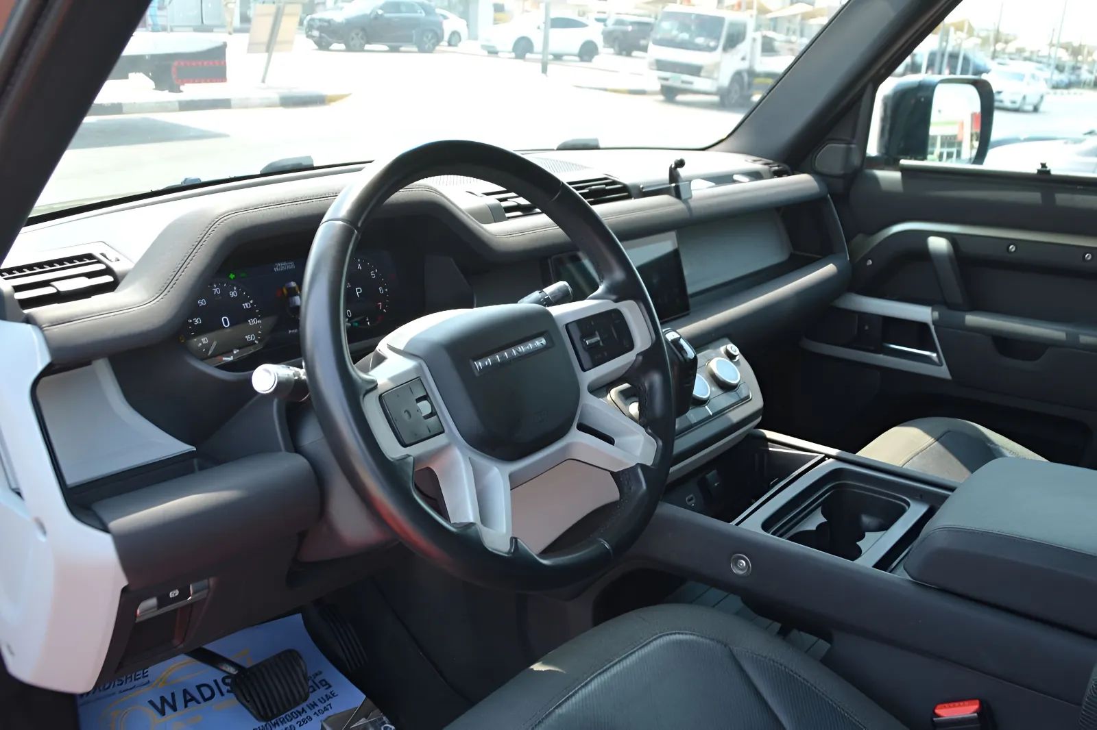 2020 Land Rover Defender photo 3