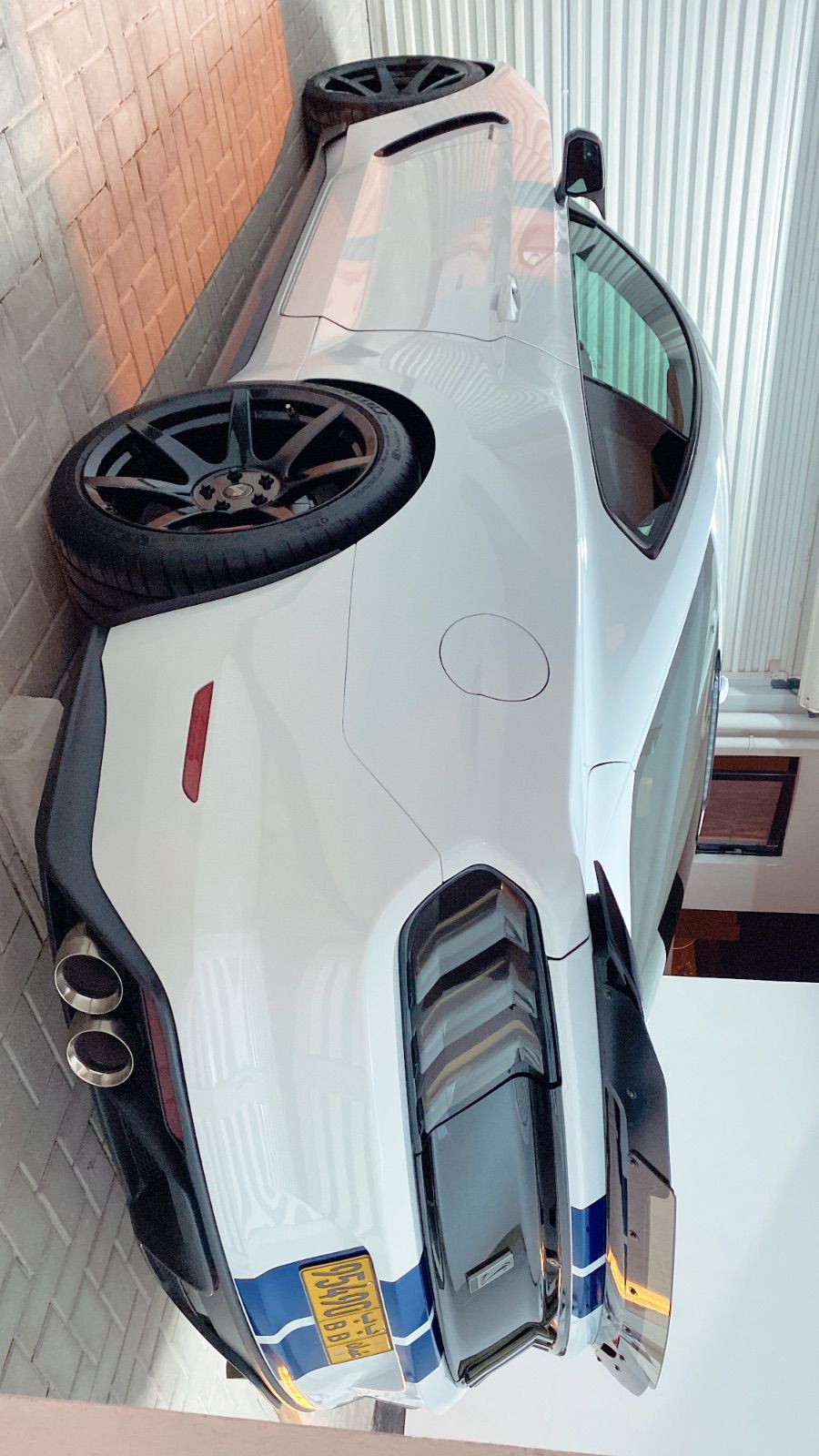 2018 Ford Mustang photo 3