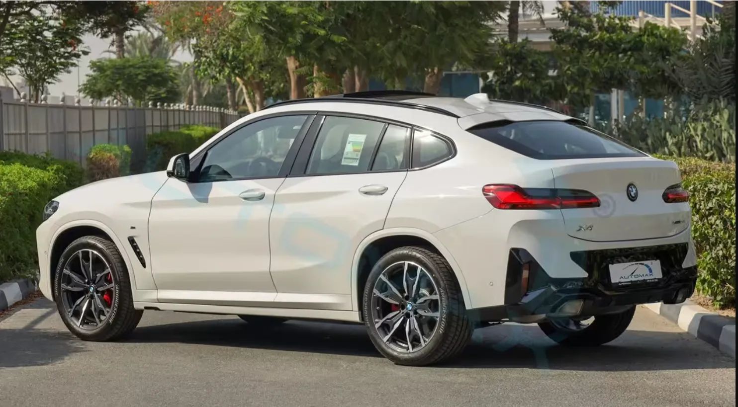 2025 BMW xDrive30i M Sport photo 5