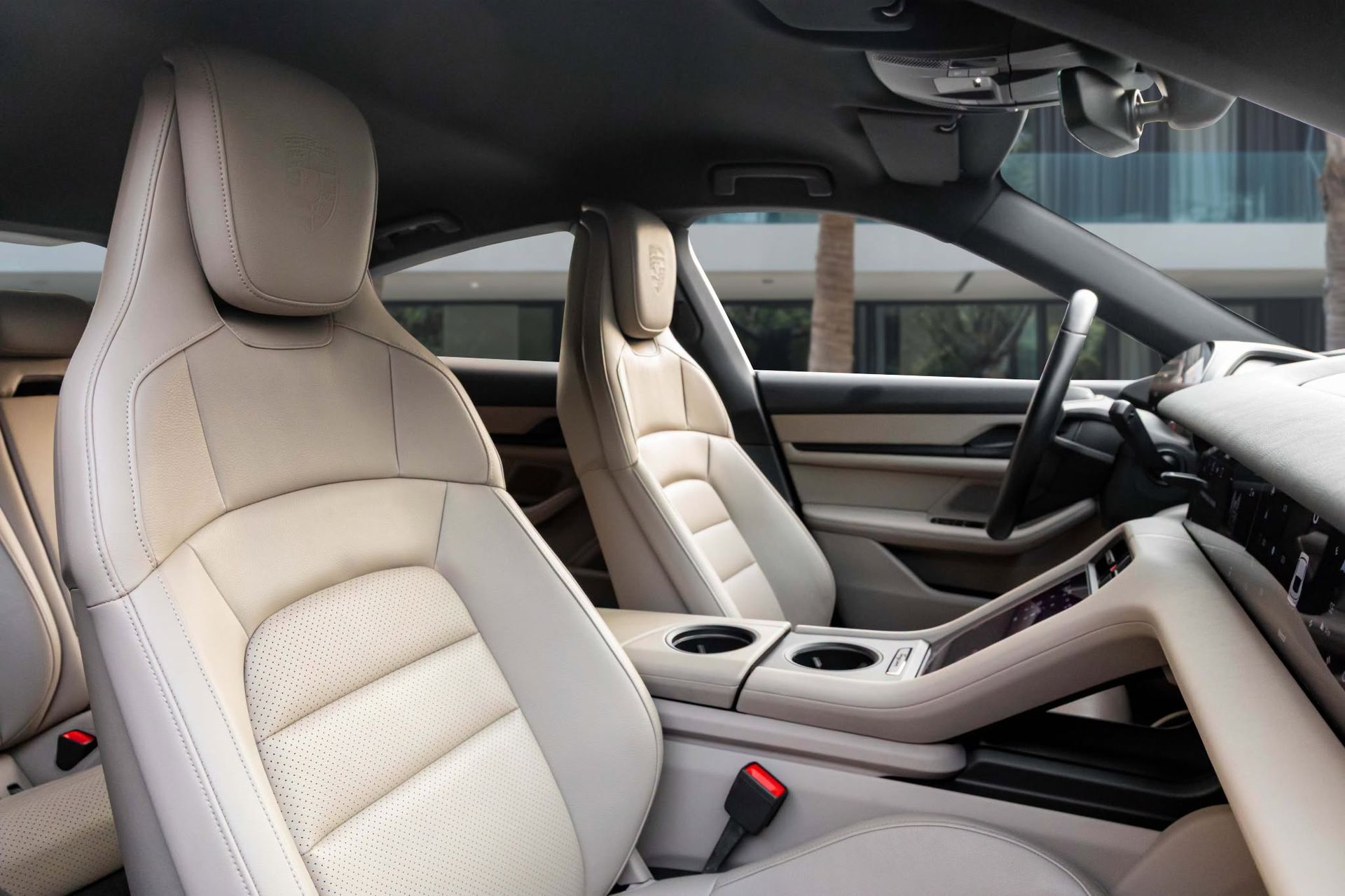 2021 Porsche Taycan photo 5