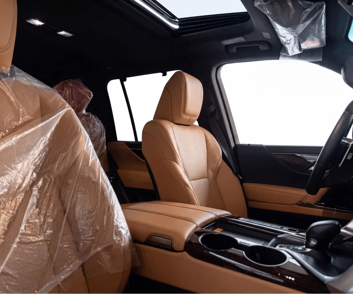 2025 Lexus LX700h photo 3