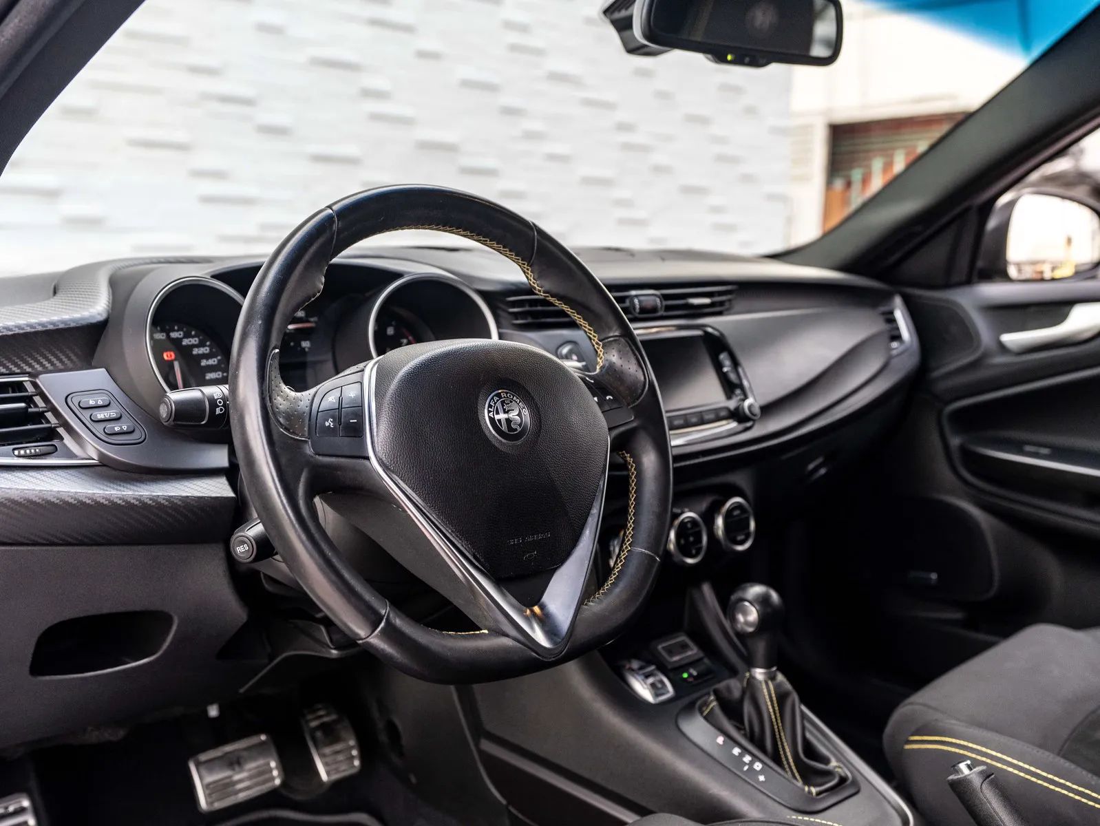 2021 Alfa Romeo Giulietta photo 3