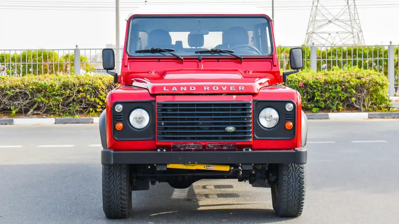 2016 Land Rover Defender photo 2
