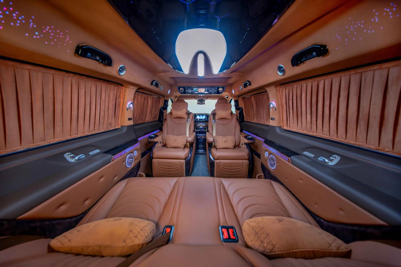 2025 Mercedes-Benz V-Class photo 5