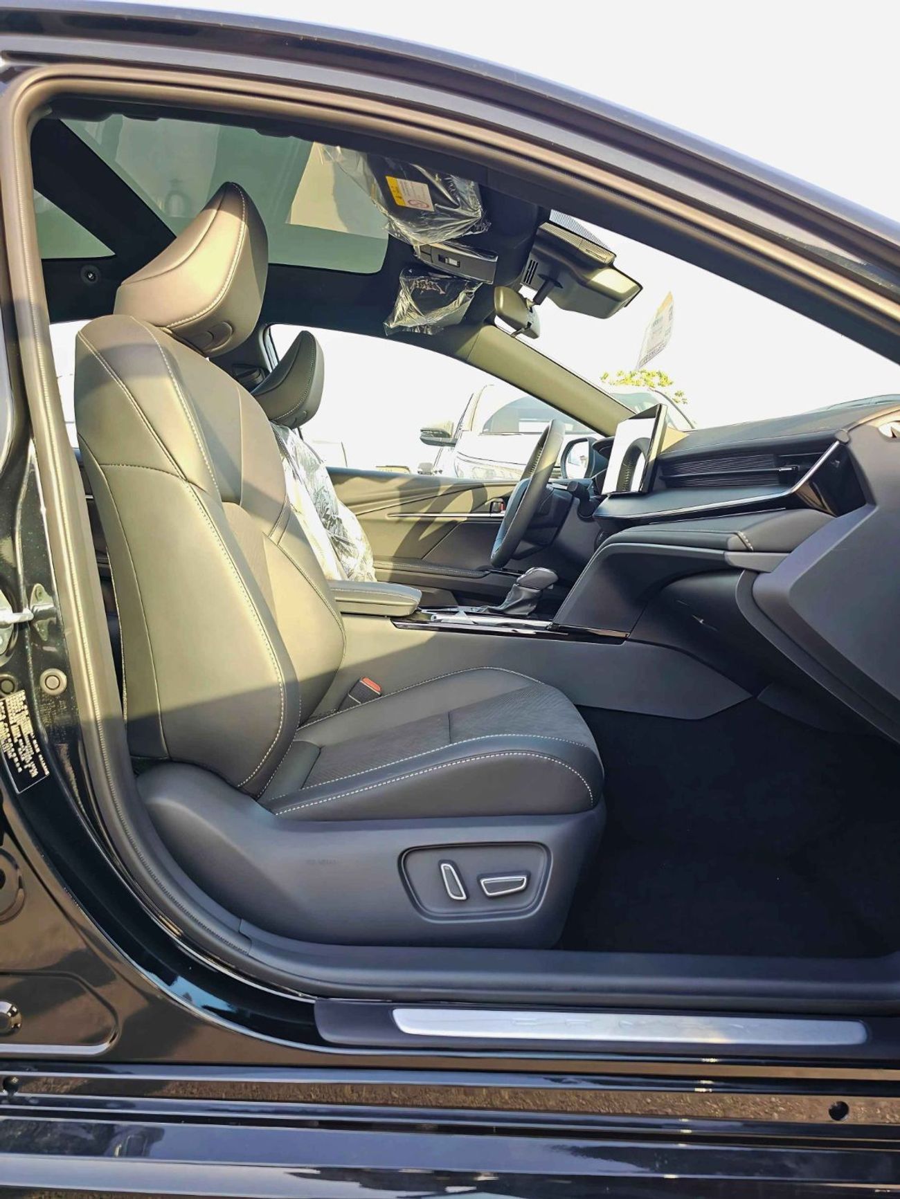 2025 Toyota Camry photo 4