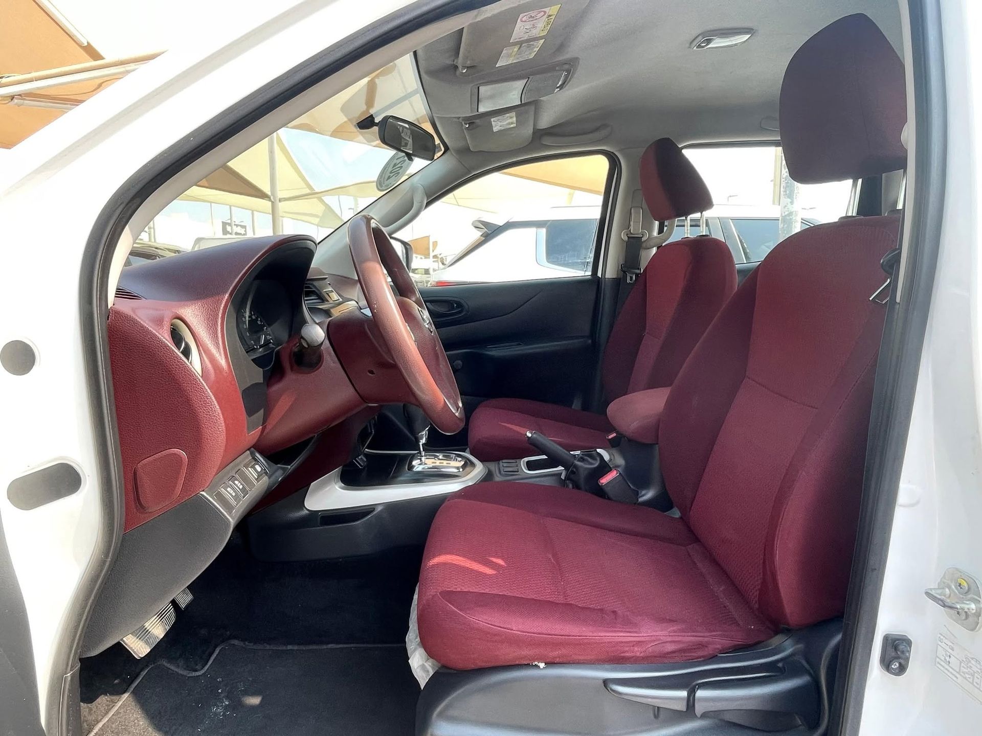 2021 Nissan Navara photo 3