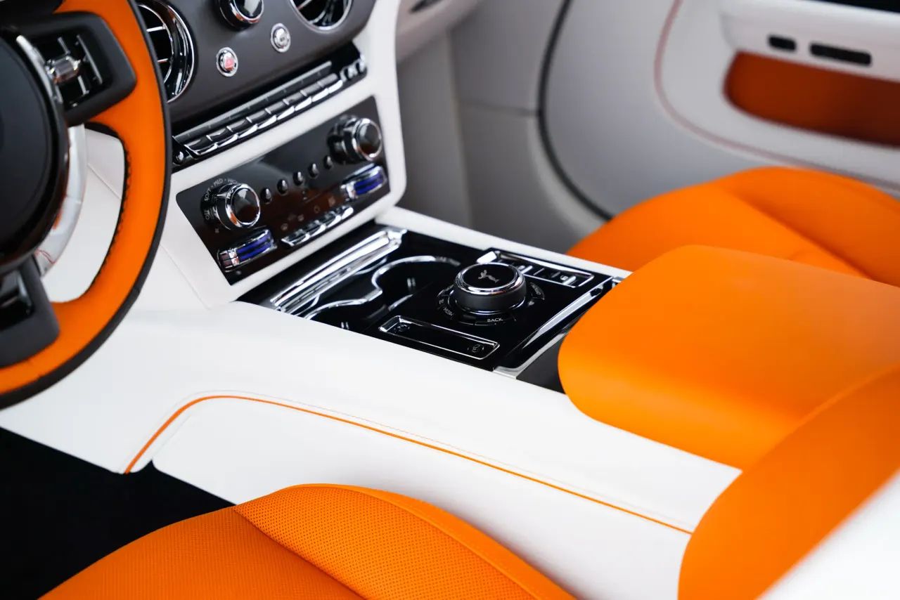 2024 Rolls-Royce Spectre photo 4