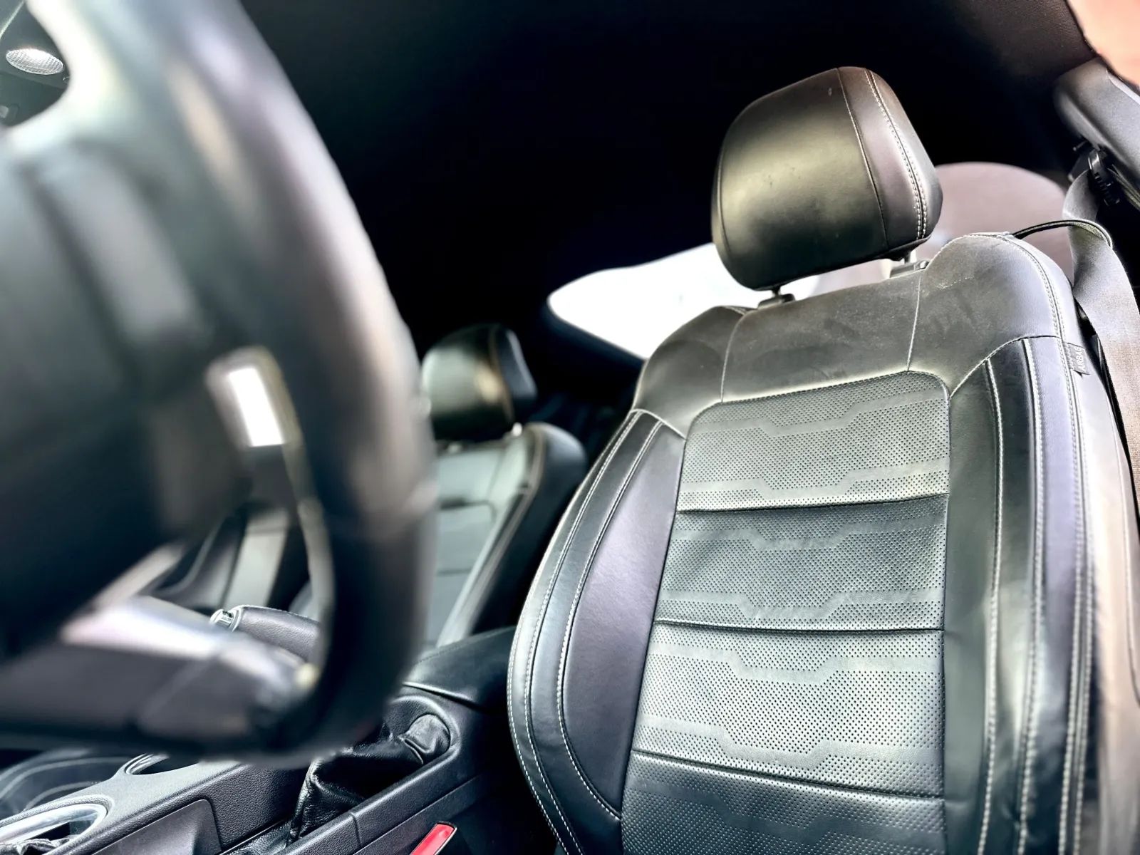 2021 Ford Mustang photo 5