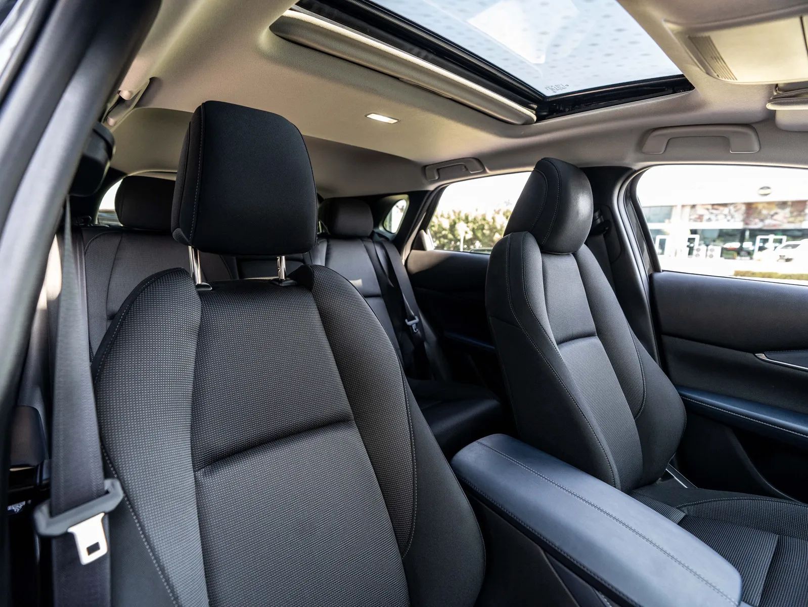2025 Mazda CX-30 photo 4