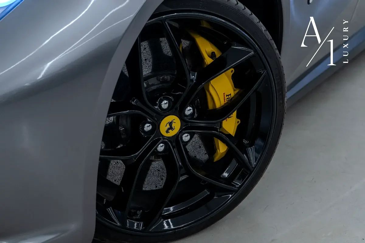 2017 Ferrari GTC4Lusso photo 4