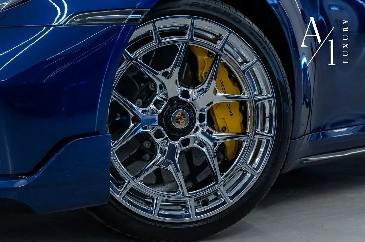 2022 Porsche 911 Turbo S photo 3