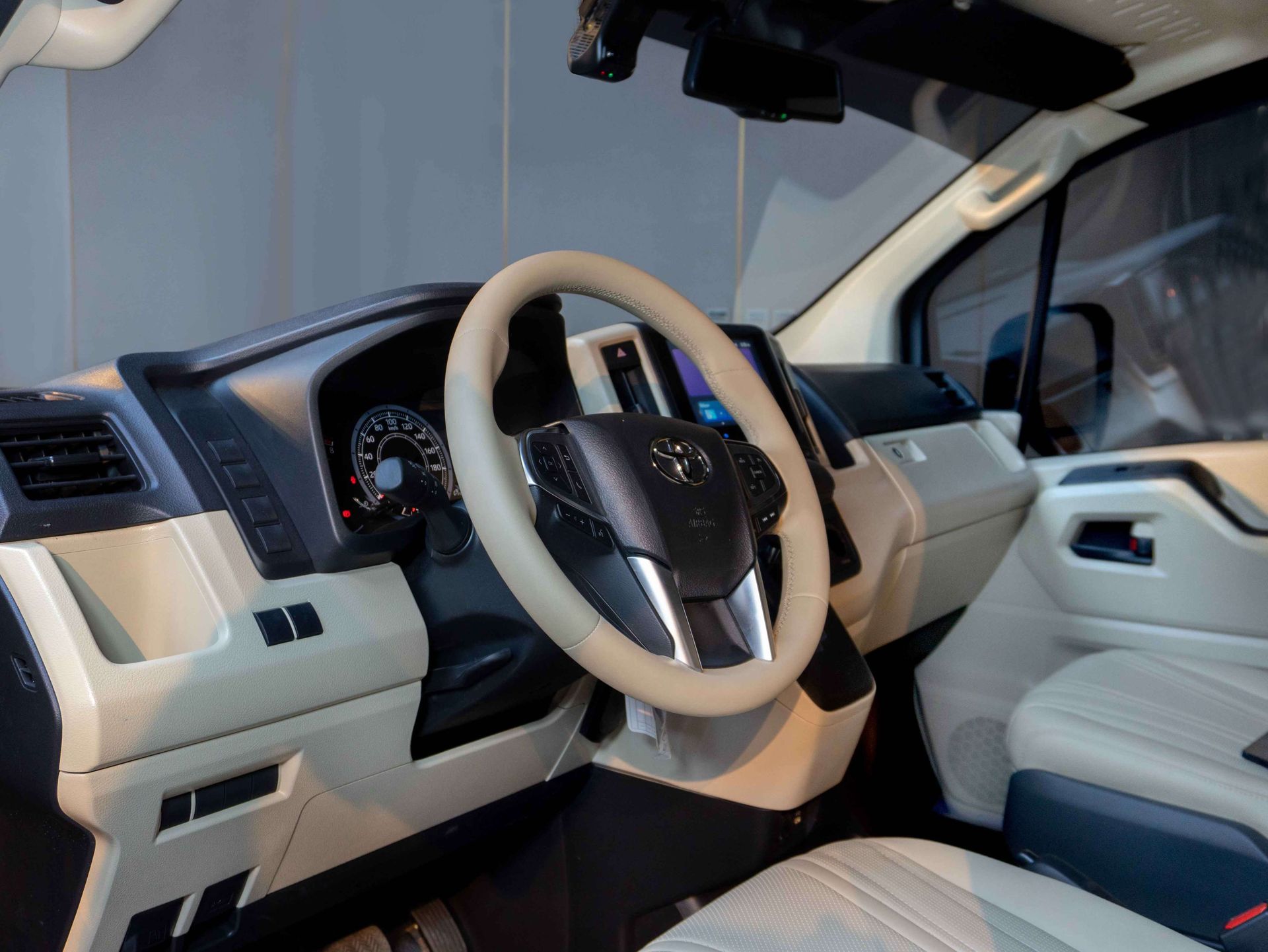 2026 Toyota Hiace photo 2