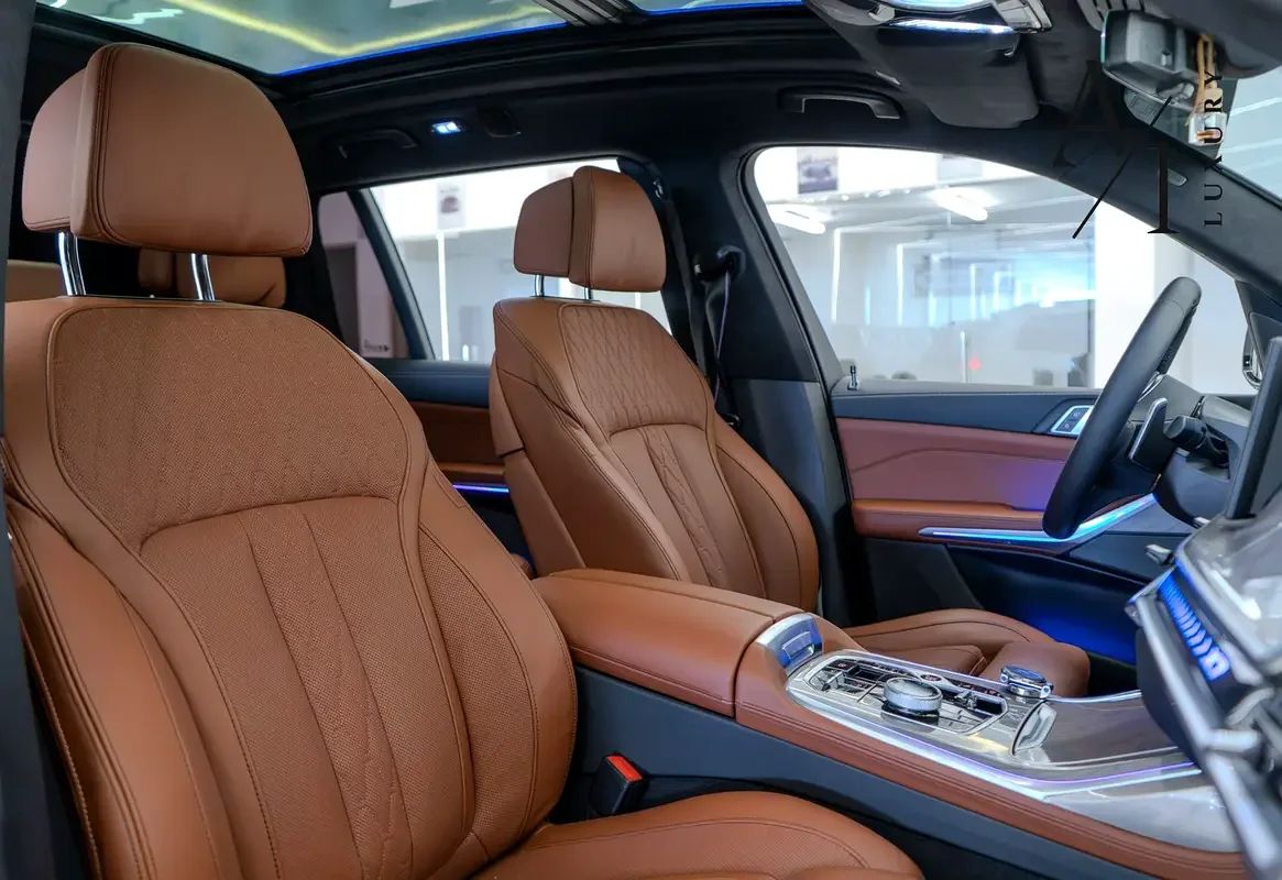 2025 BMW X7 photo 4