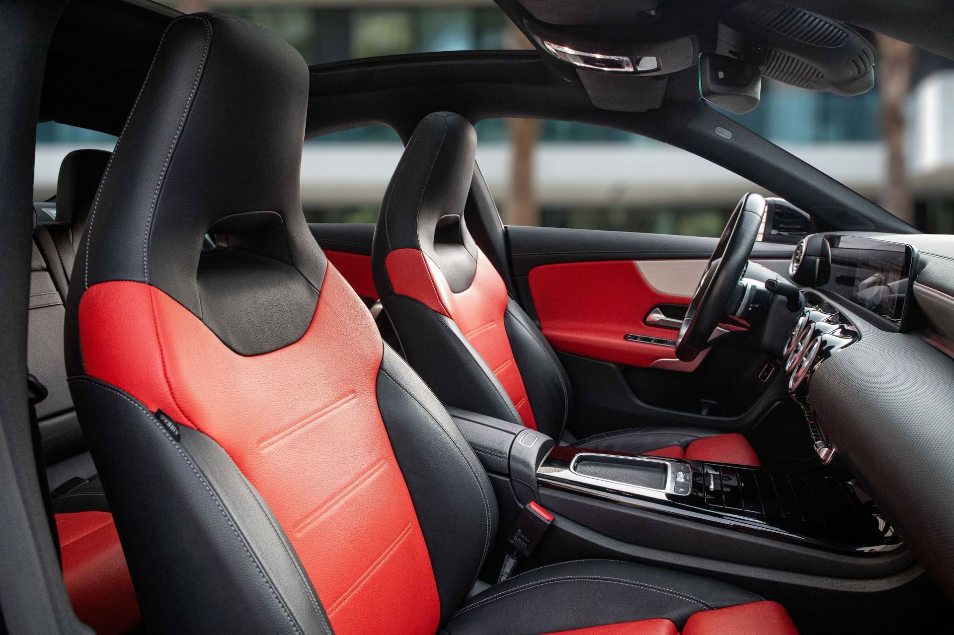 2024 Mercedes-Benz CLA 250 photo 4