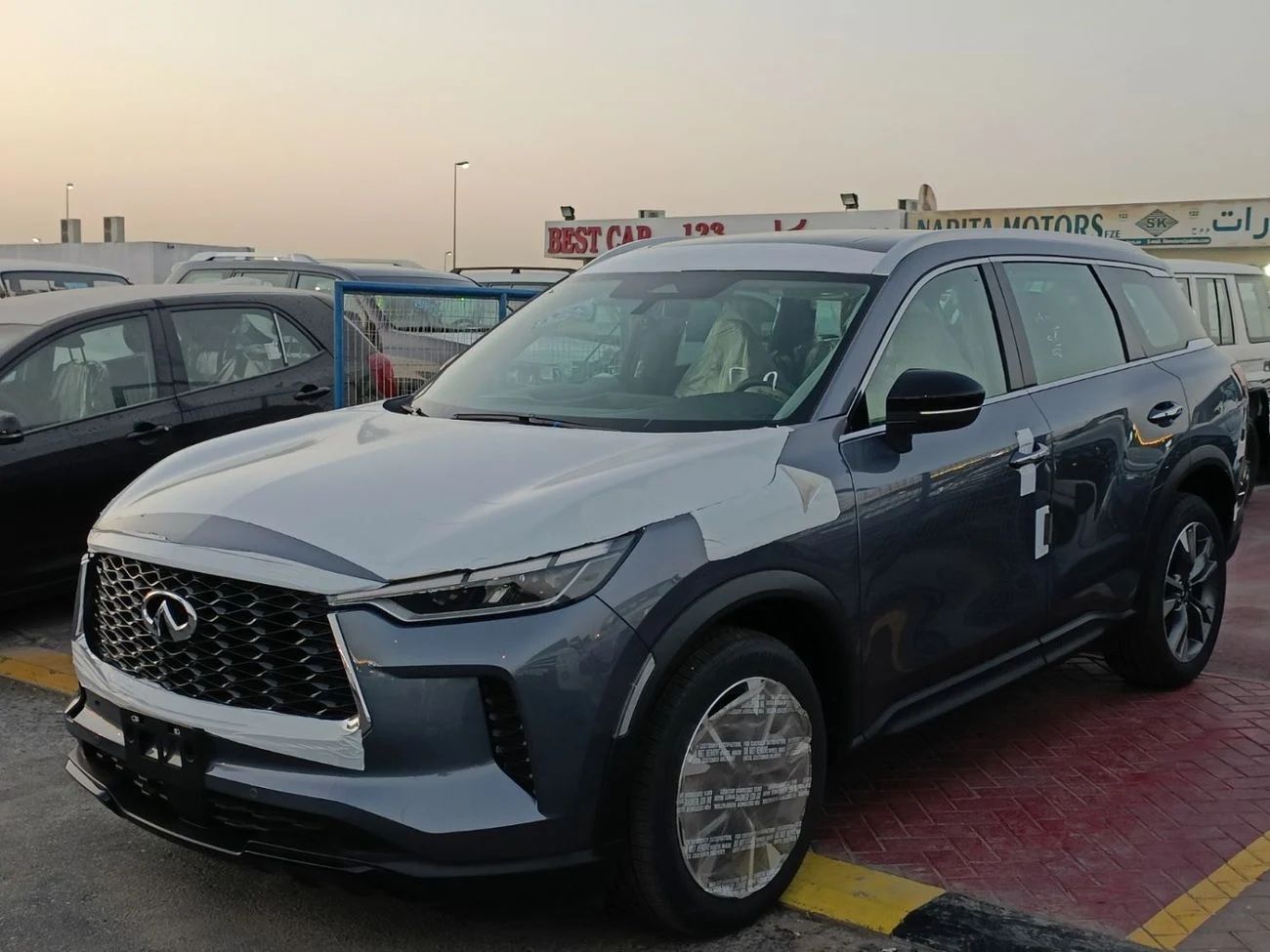 2023 Infiniti QX60 photo 2