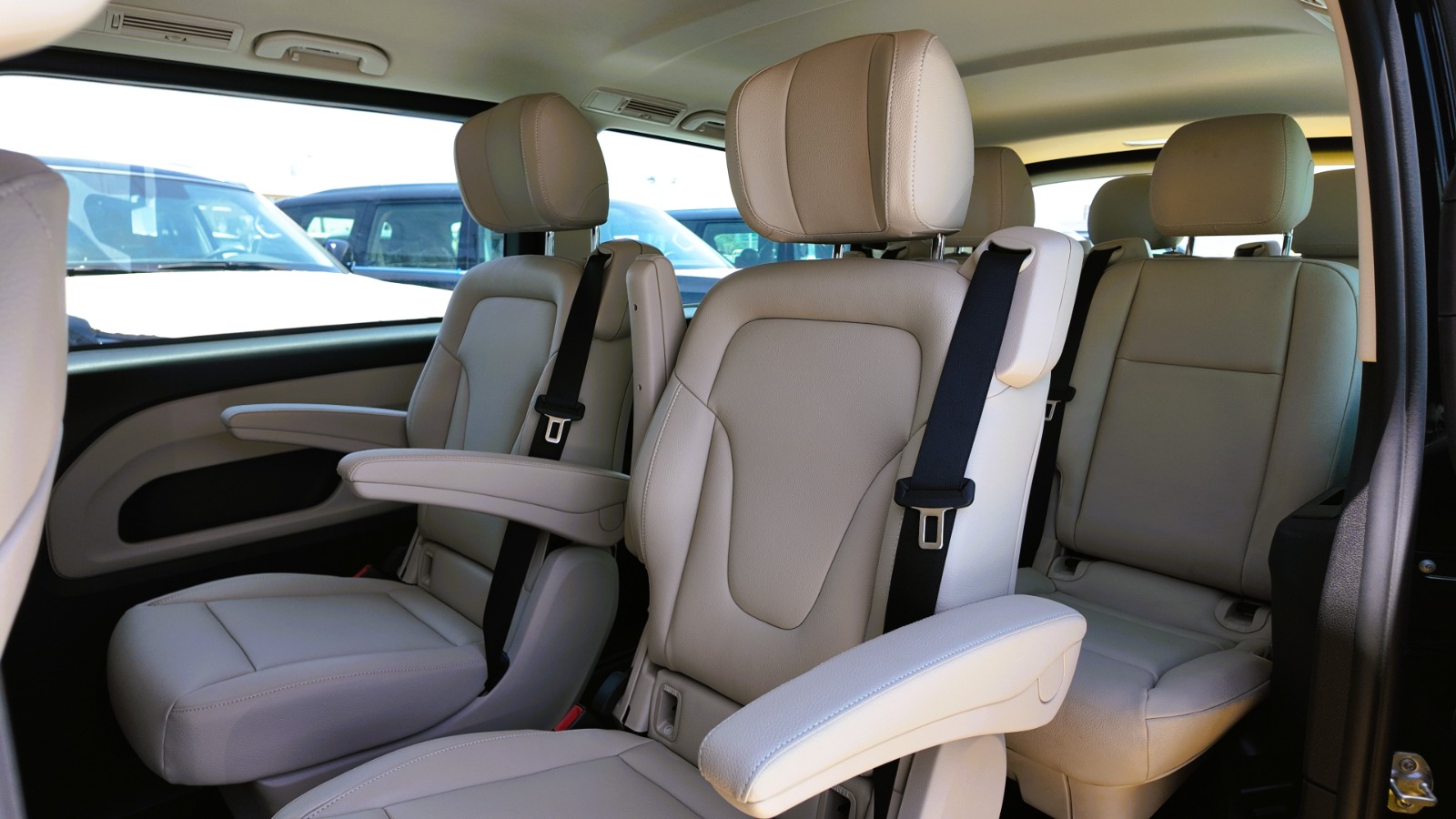 2025 Mercedes-Benz Vito photo 5