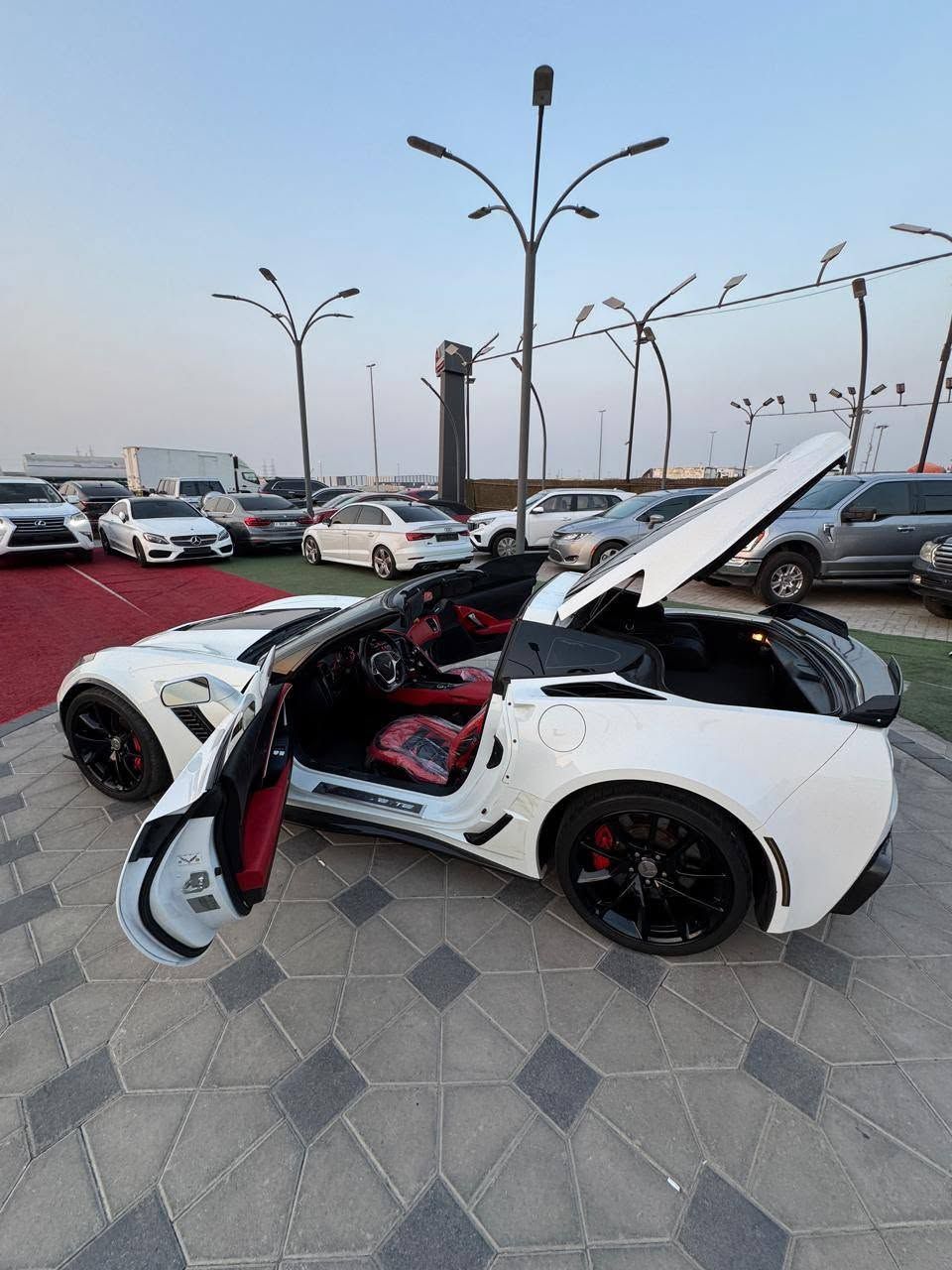 2018 Chevrolet Corvette photo 3