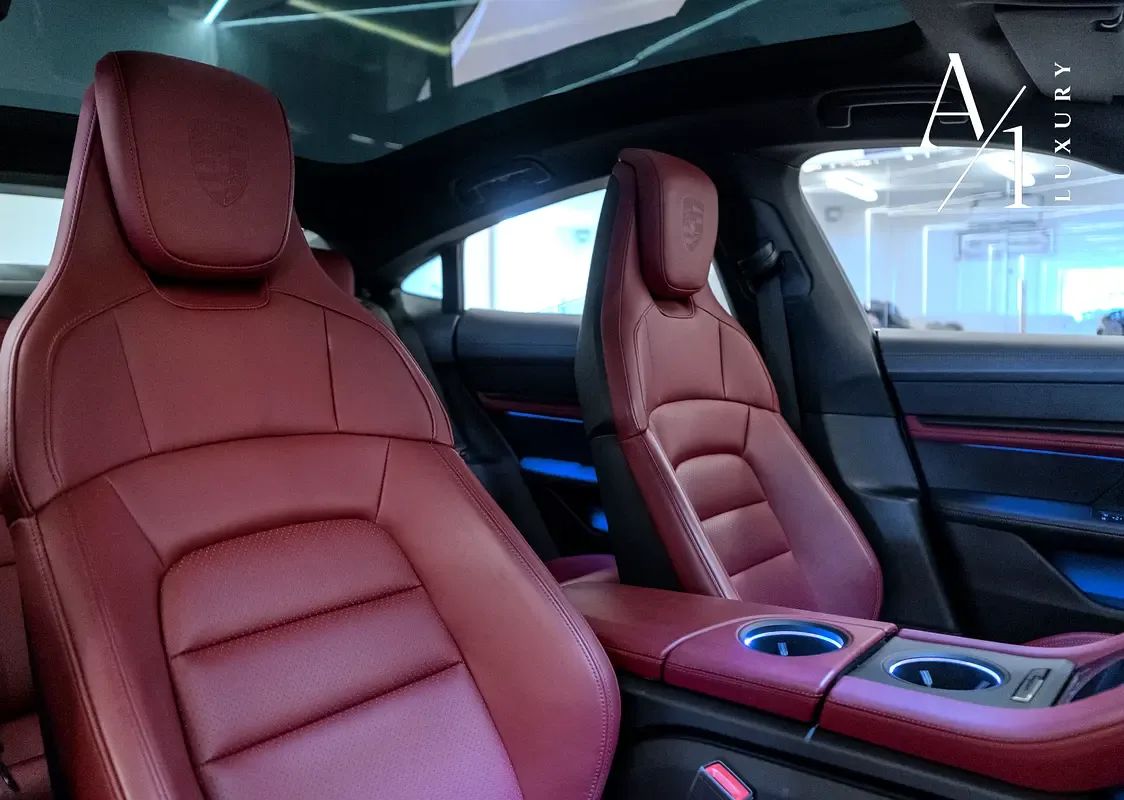 2023 Porsche Taycan photo 4