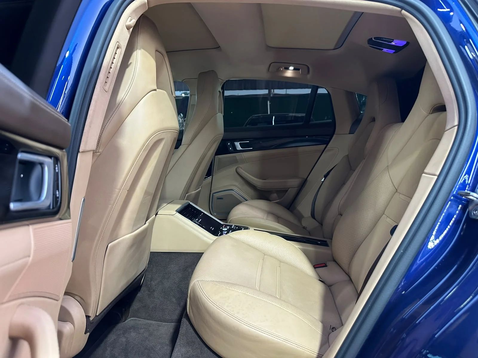 2022 Porsche Panamera photo 5