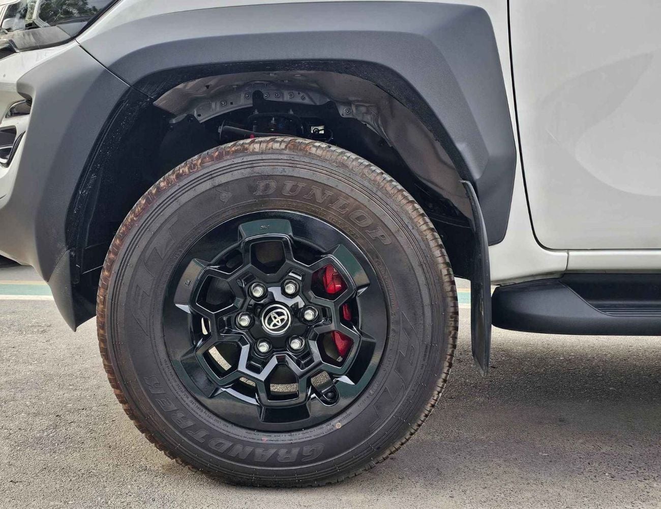 2026 Toyota Hilux photo 4