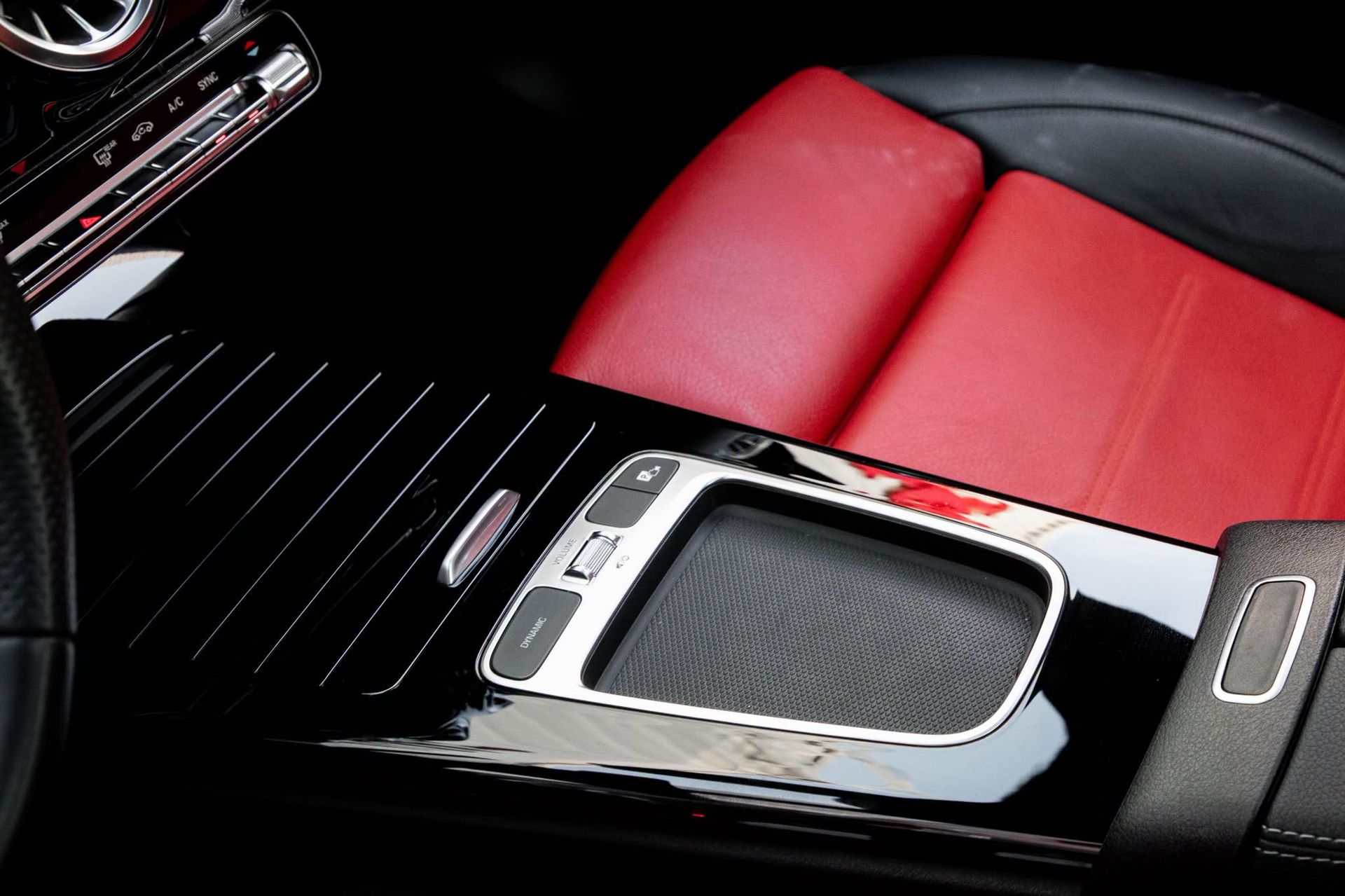 2024 Mercedes-Benz CLA 250 photo 3