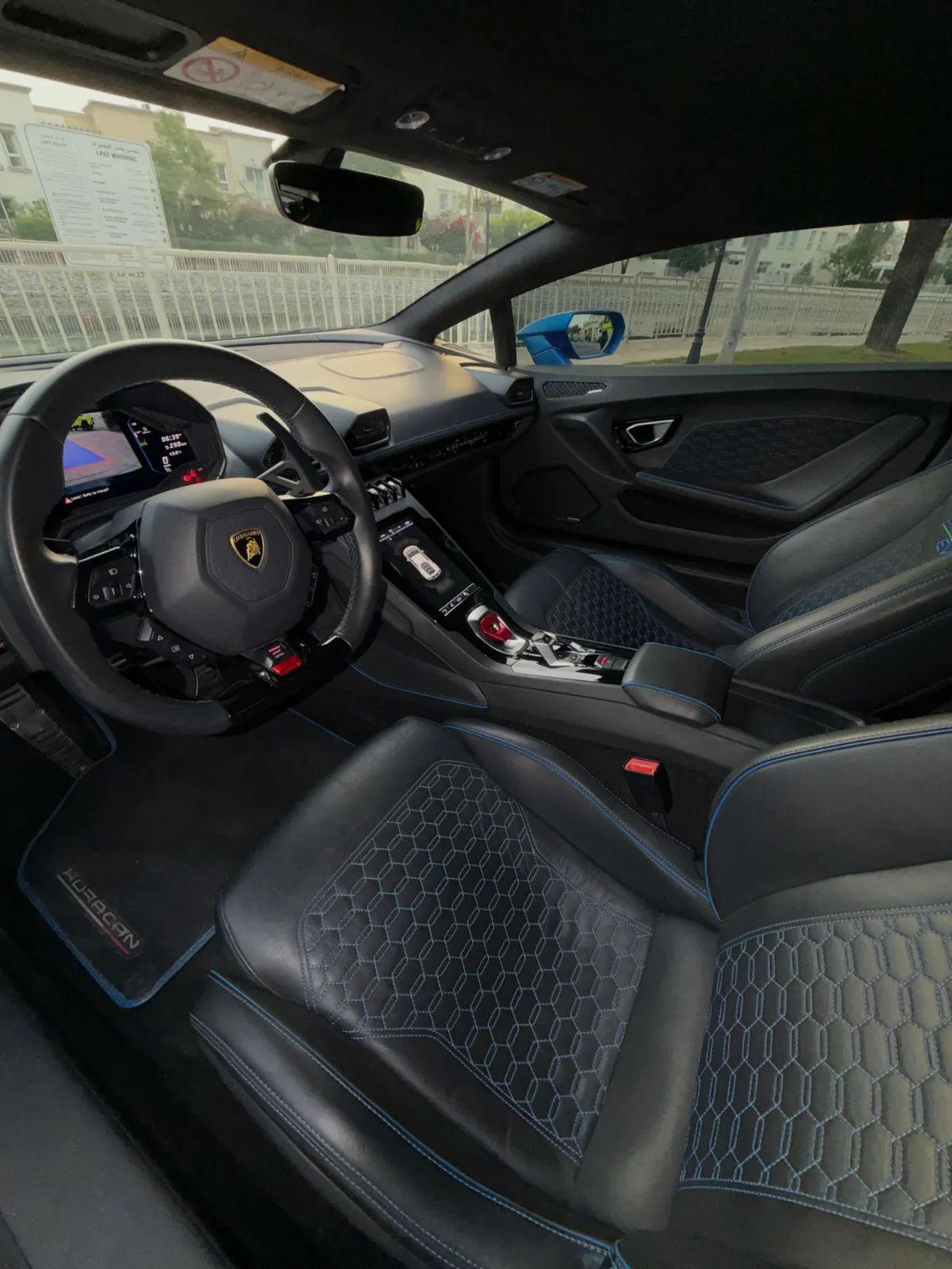 2023 Lamborghini Huracan photo 3