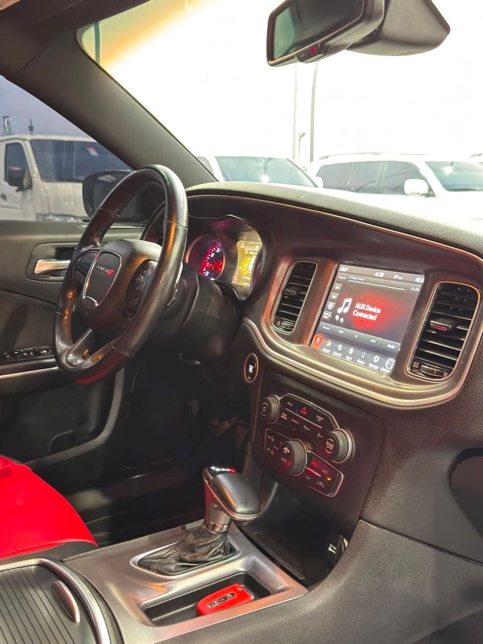 2019 Dodge Challenger photo 3