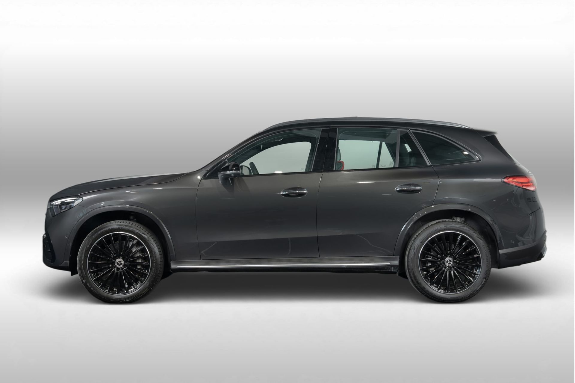 2025 Mercedes-Benz GLC photo 3