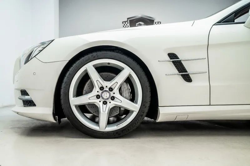 2016 Mercedes-Benz SL400 photo 4