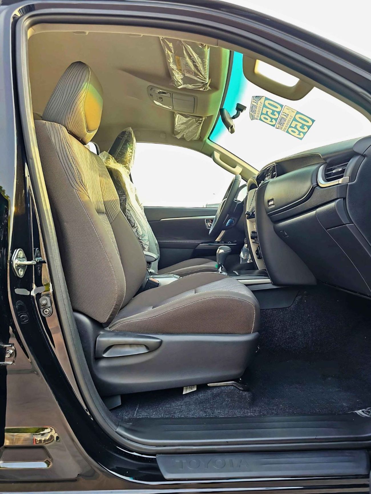 2025 Toyota Fortuner photo 5