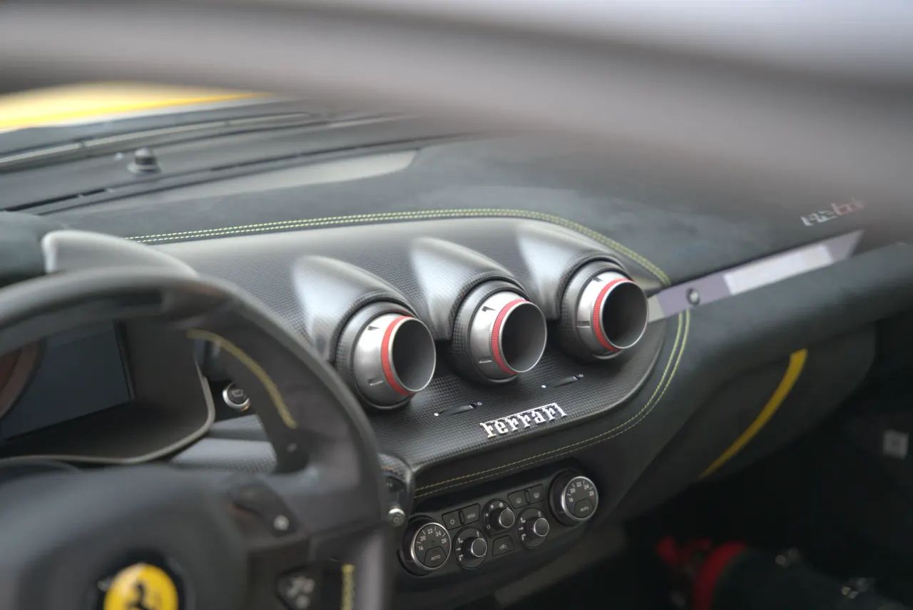 2016 Ferrari F12 photo 4