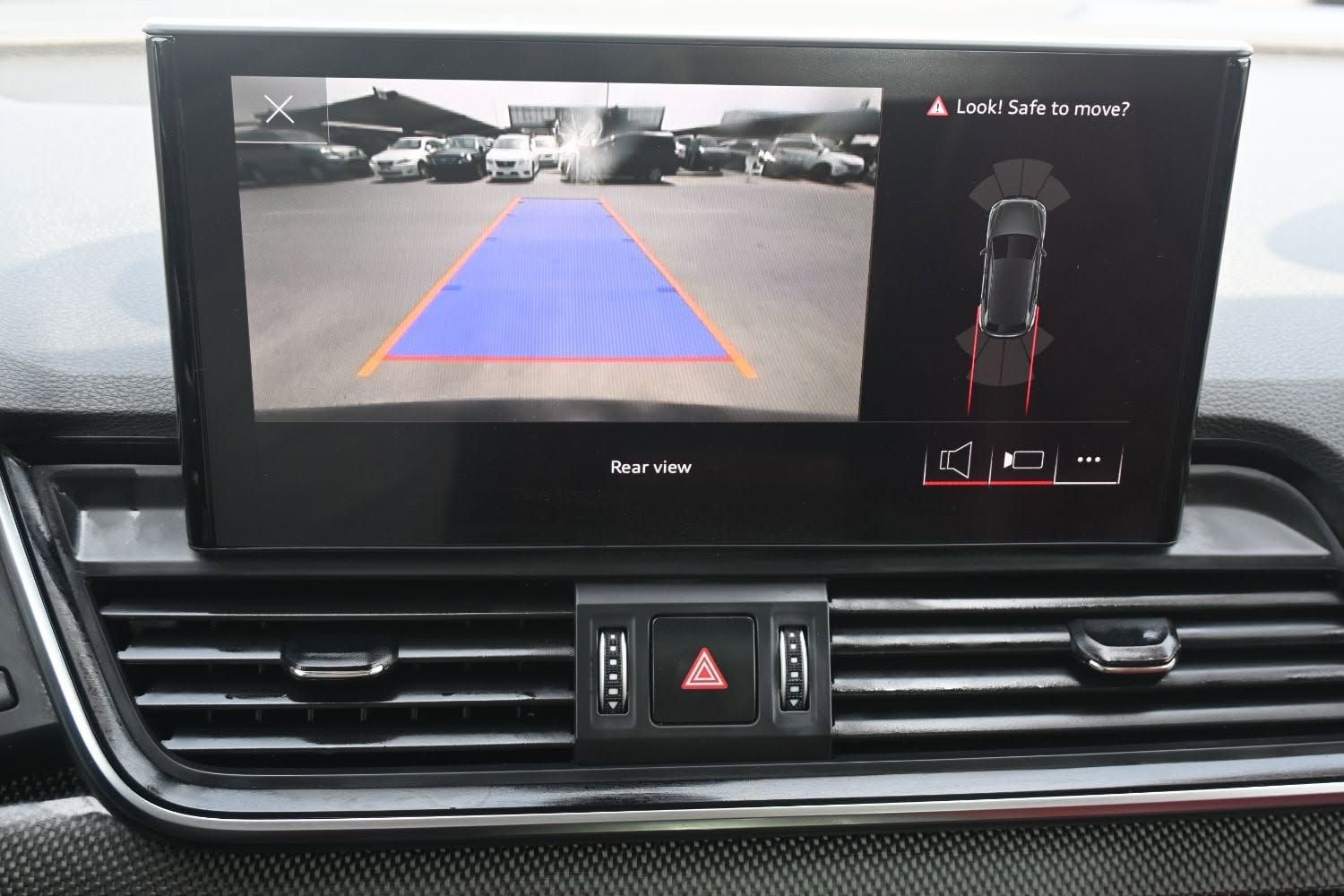 2023 Audi SQ5 photo 5