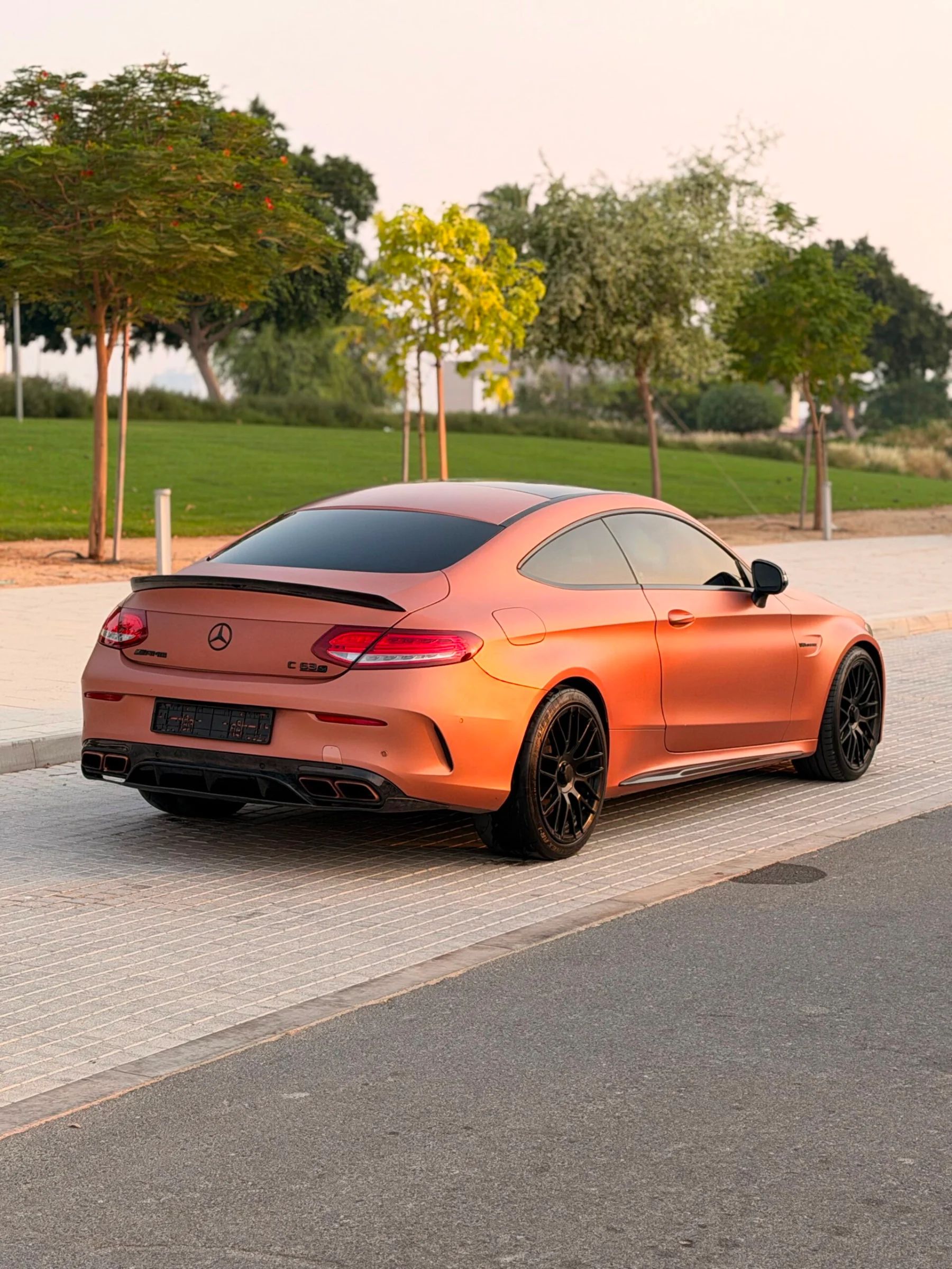 2016 Mercedes-Benz C-Class photo 5