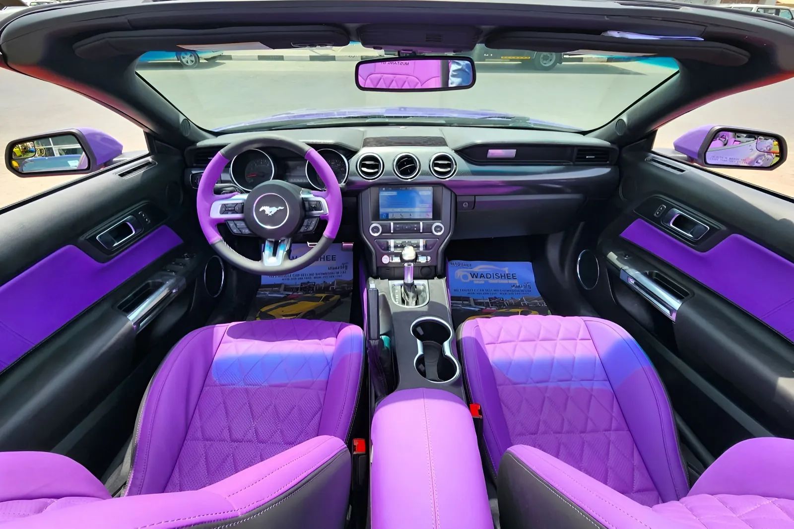 2019 Ford Mustang photo 2