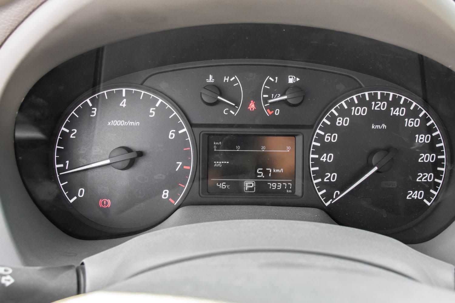 2020 Nissan Sentra photo 3