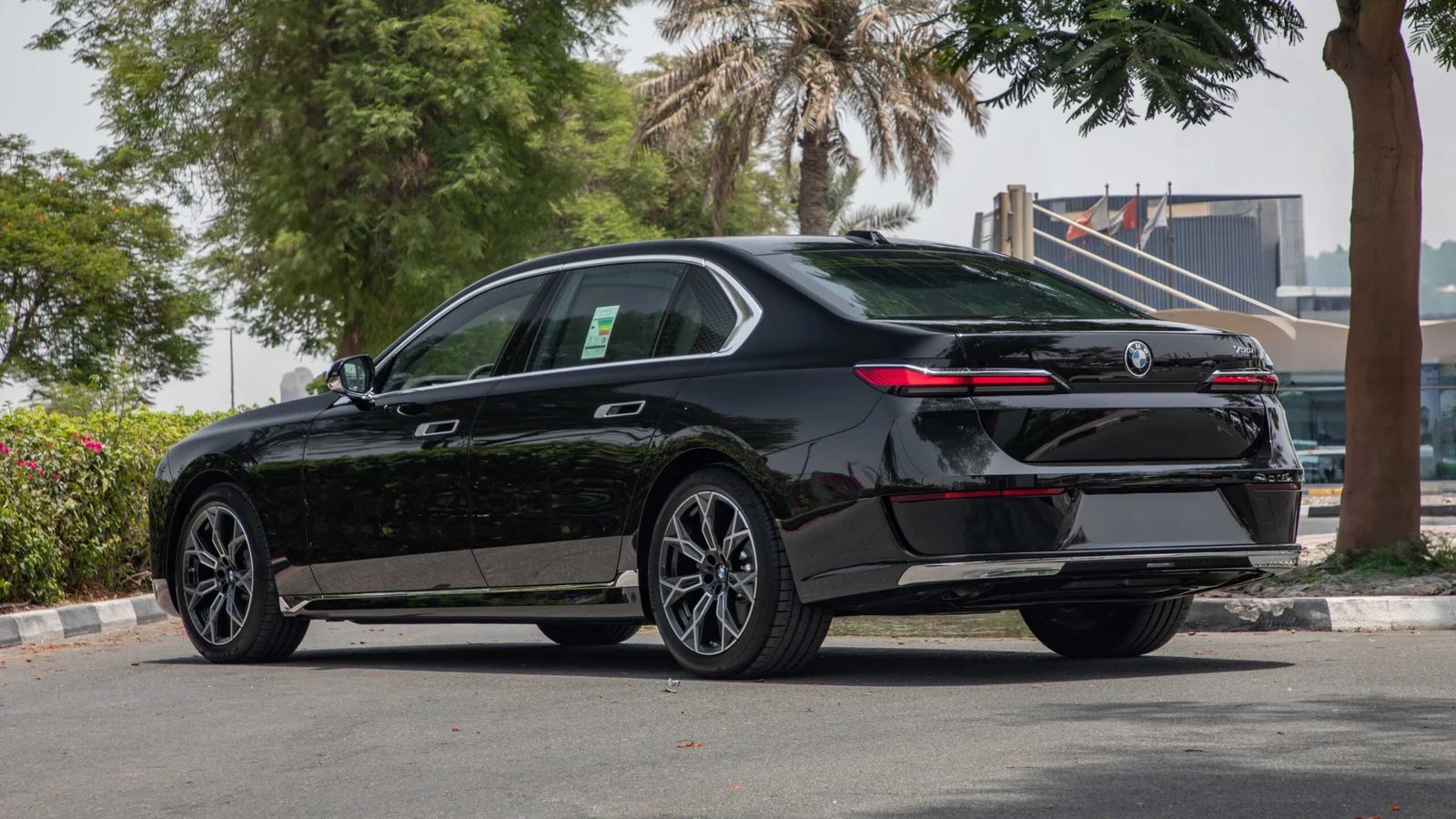 2026 BMW 735i photo 5