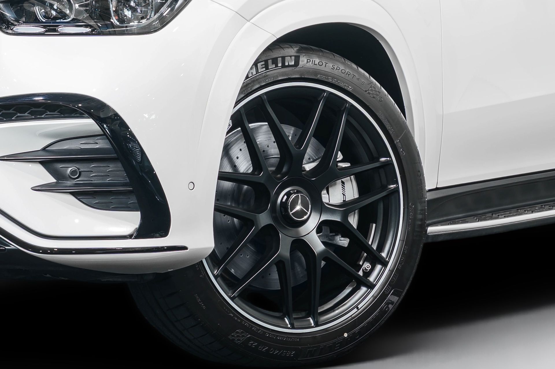 2026 Mercedes-Benz GLE photo 3